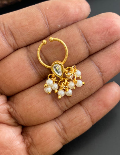 Gold tone white stone pearl nose pin/bulakku dj-53821