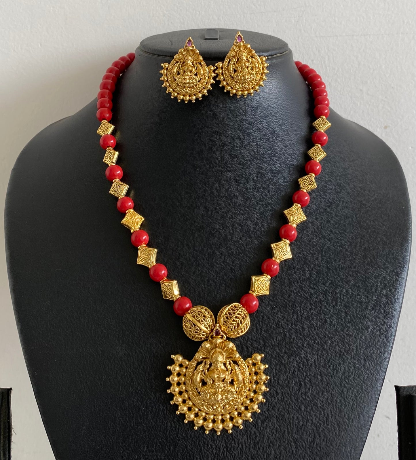 Matte finish coral lakshmi necklace set dj-53692
