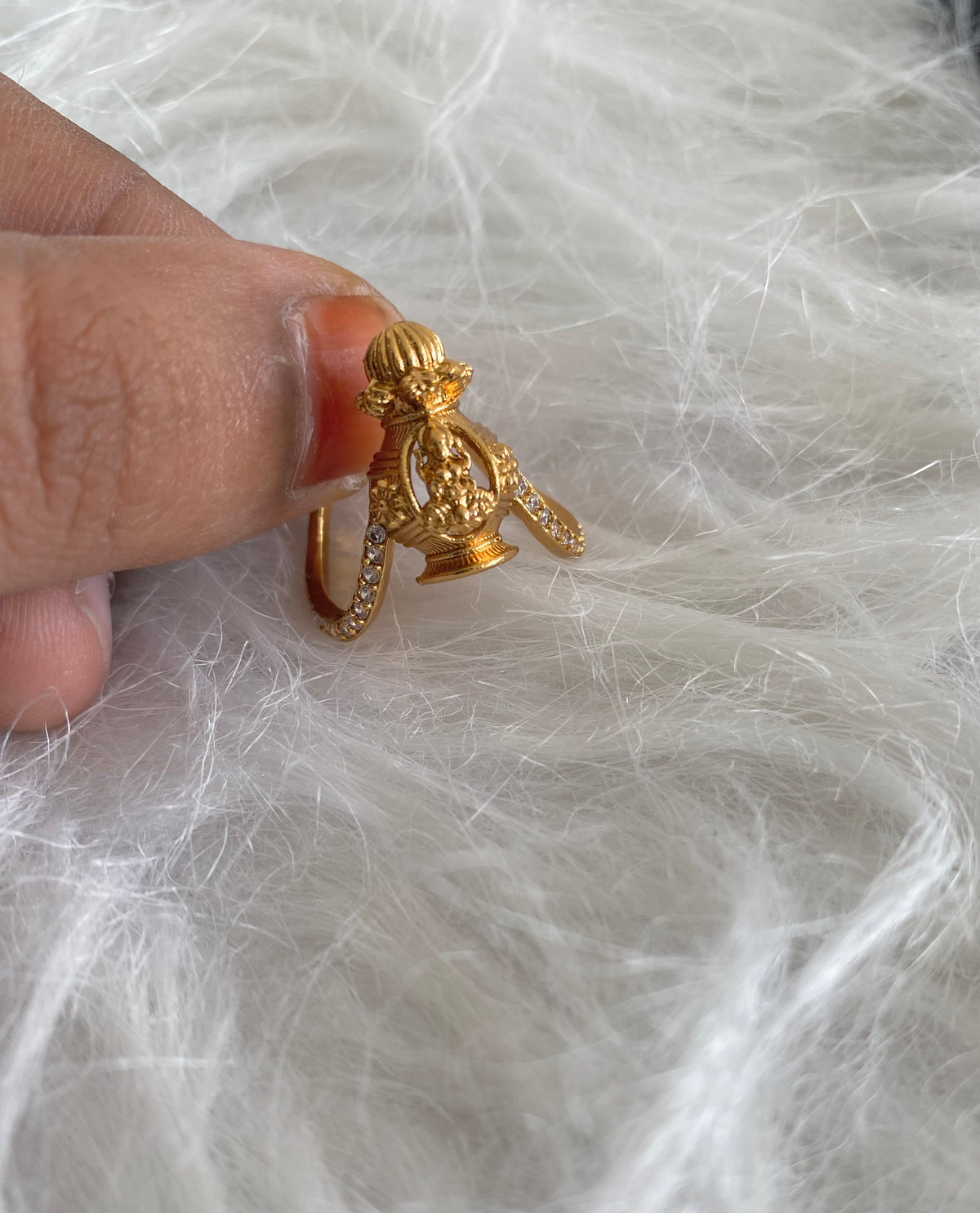 Antique gold tone white stone lakshmi vanki style finger ring dj-53679