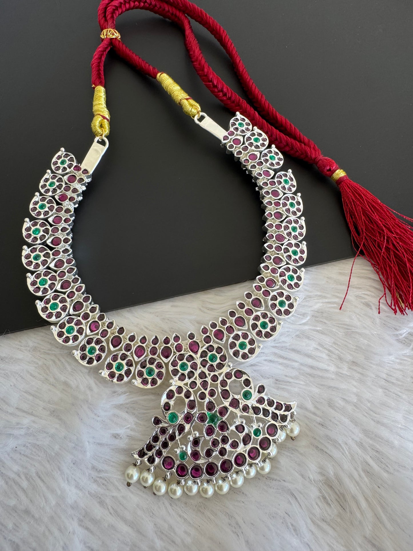 Silver tone precious kemp-green pearl mango necklace dj-52514