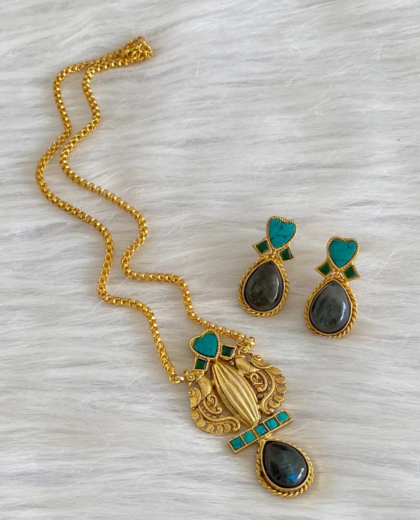 Antique gold tone peacock natural stone turquoise jadau necklace set dj-54194