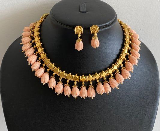 Antique gold tone peach colour tulip beaded necklace set dj-54370