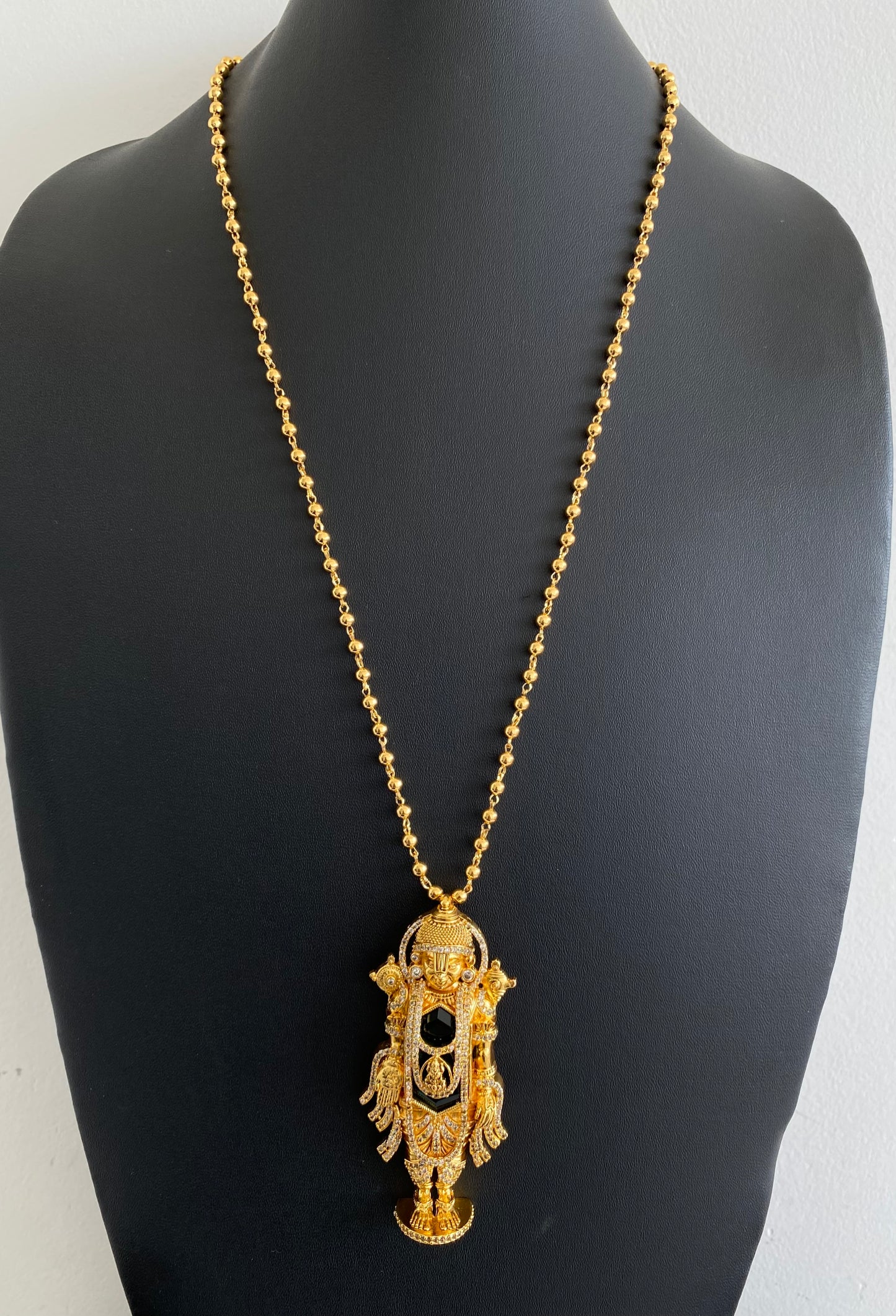 Gold tone 24 inches chain with green Shri Thirumal pendant dj-53251