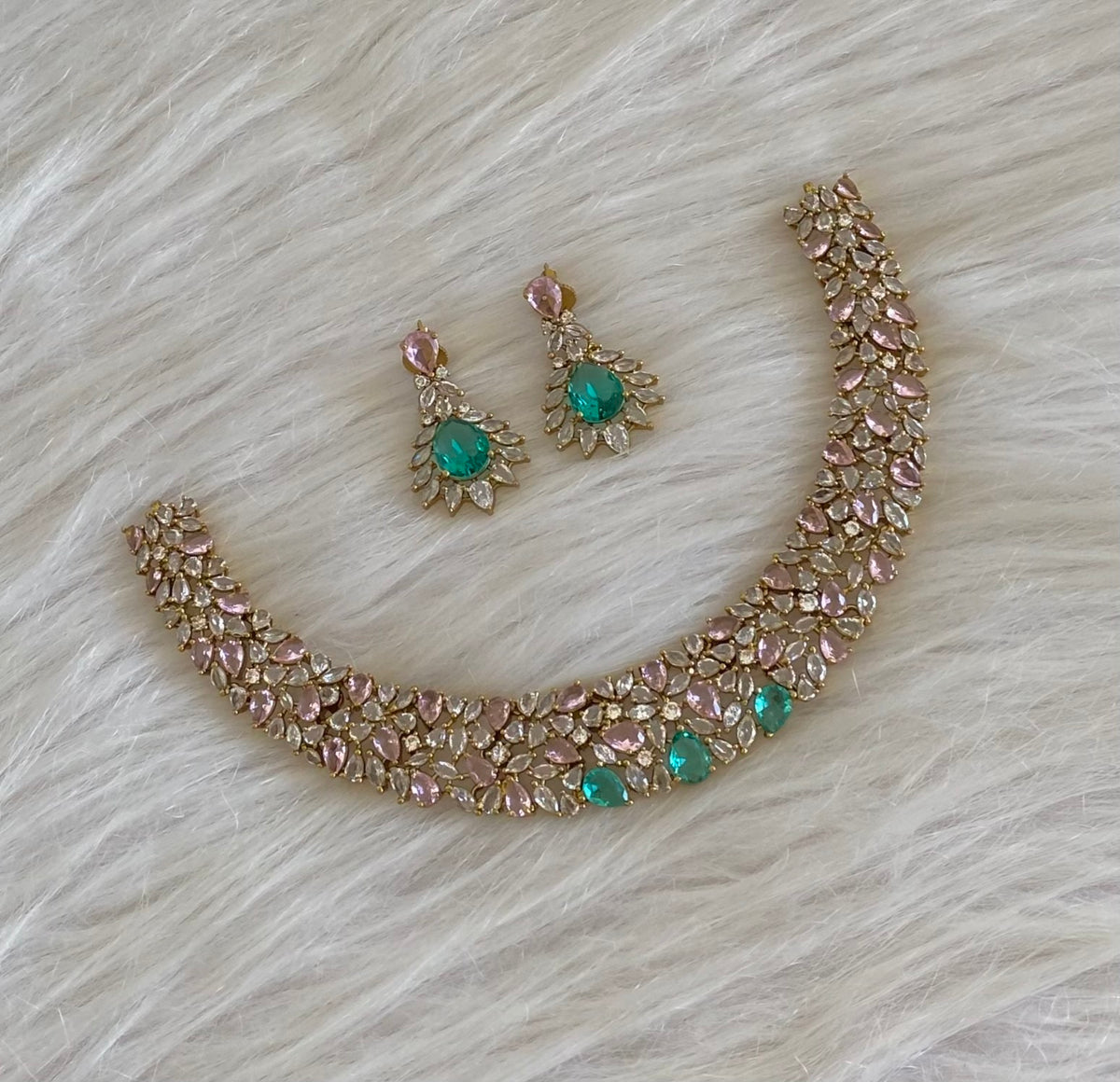 Antique gold tone white baby pink peacock green stone necklace set dj-54811