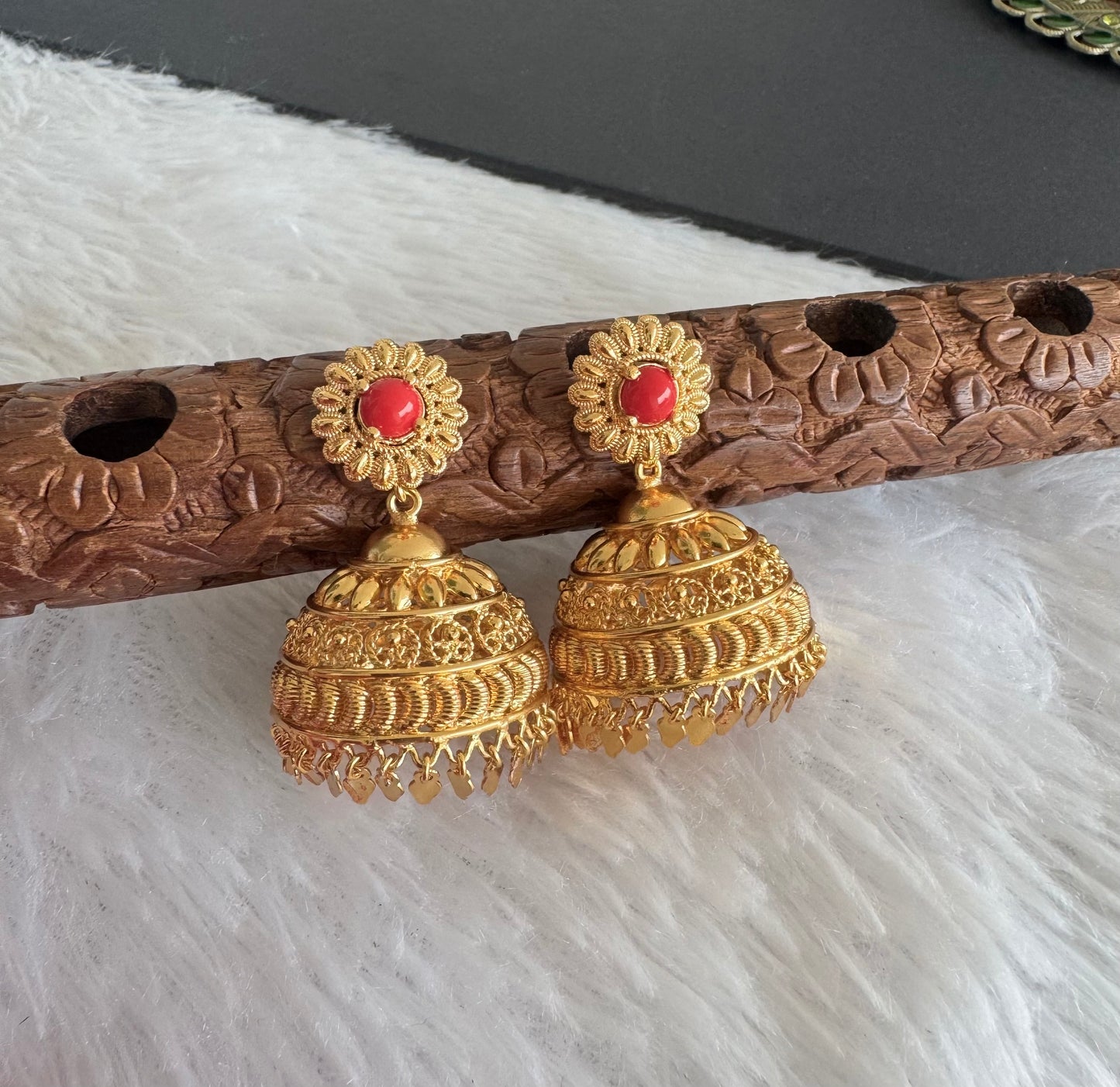 Gold tone coral elakka jhumkka dj-52151