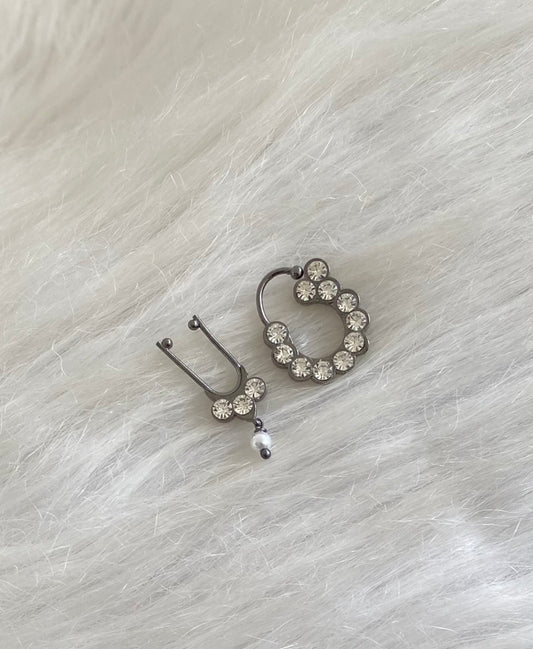 Black finish AD white stone pearl nathu-bulakku(nose pin) dj-54685