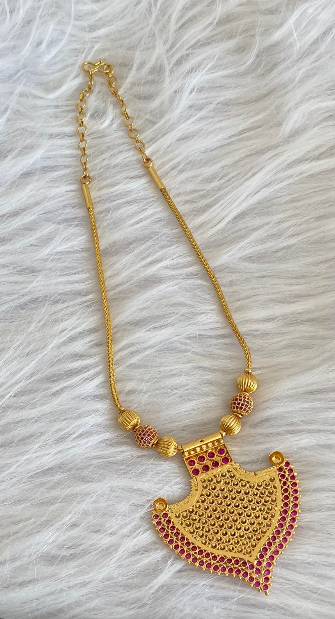Gold tone ruby stone krishna kerala style kodi necklace dj-54144