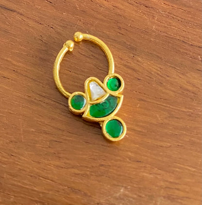 Gold tone kundan jadau green-white stone nose pin/bulakku dj-53766