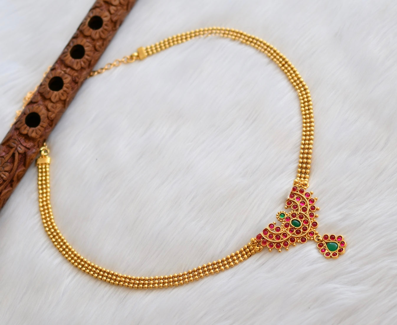 Gold tone kemp-green kid’s hip chain dj-40270