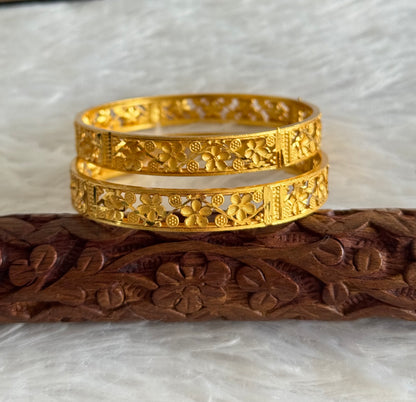 Gold tone designer flower bangles(2.8) dj-51752