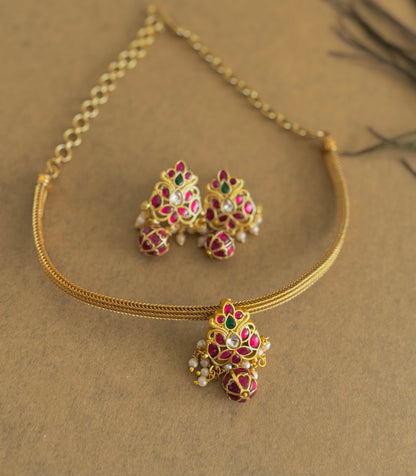 Matte finish pink-green-white kundan jadau round choker necklace set dj-51534