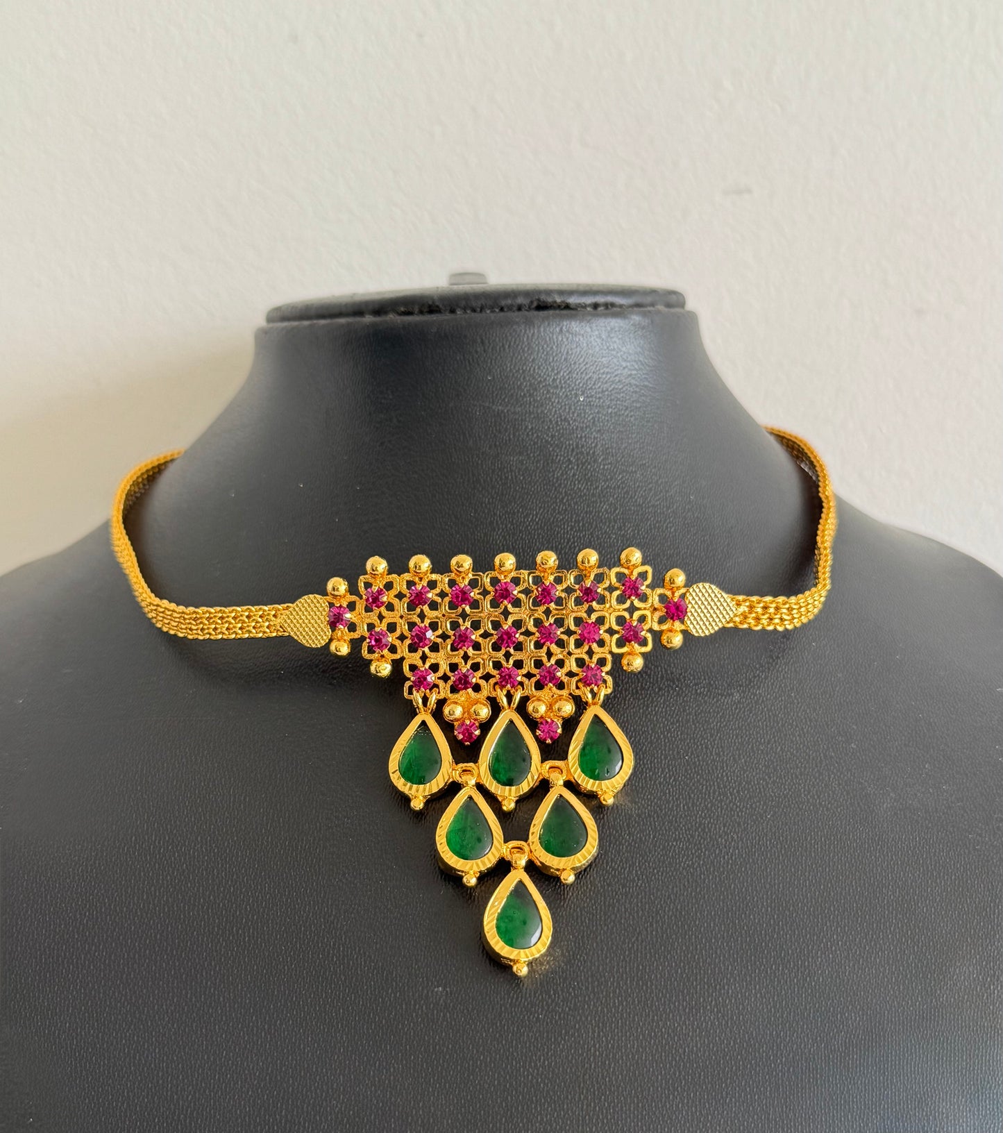 Gold tone Kerala style pink-green gopi choker necklace dj-43062