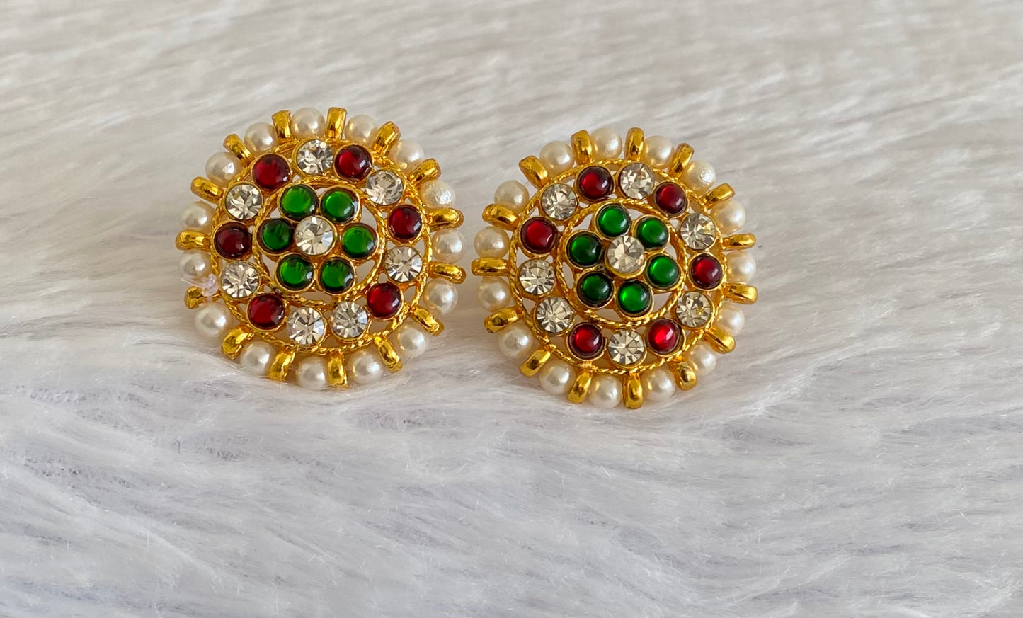 Gold tone kemp-green white pearl round stud/earrings dj-52973