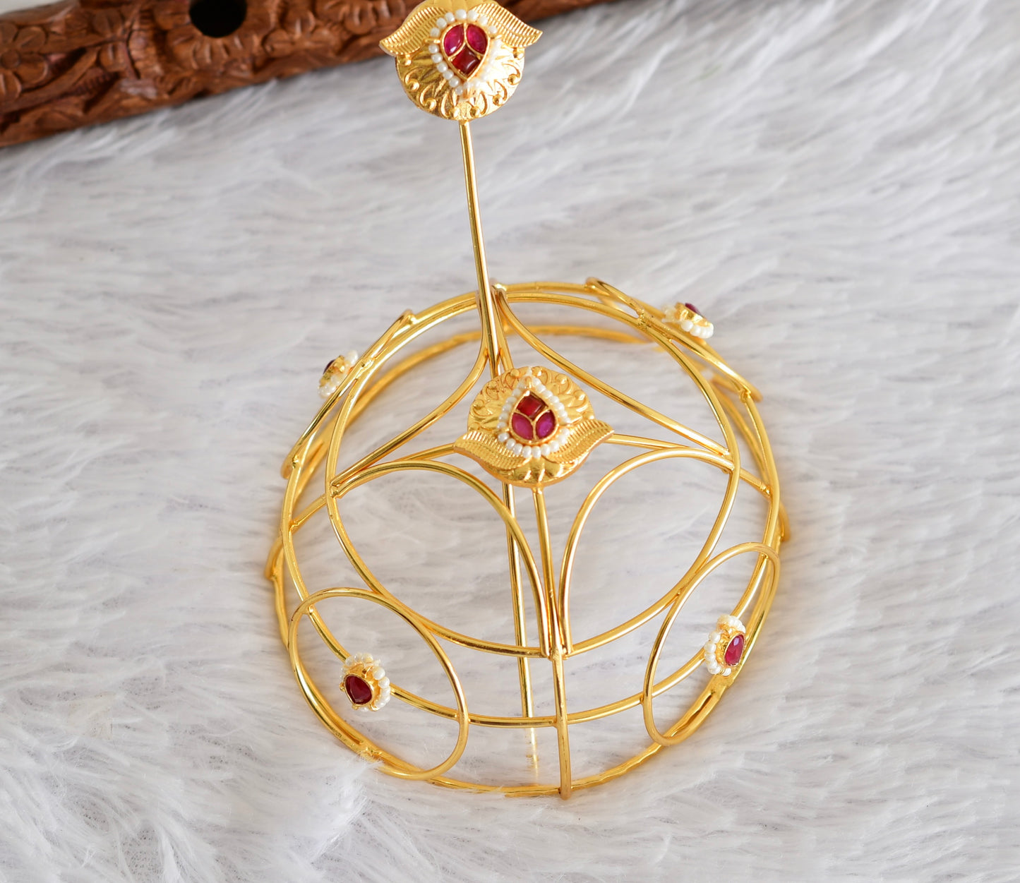 Gold tone kemp-green bun cage-hair accessory with stick Dj-52337