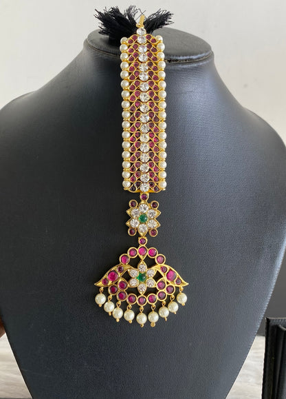 Gold tone precious kemp-green-white flower pearl tikka dj-54712