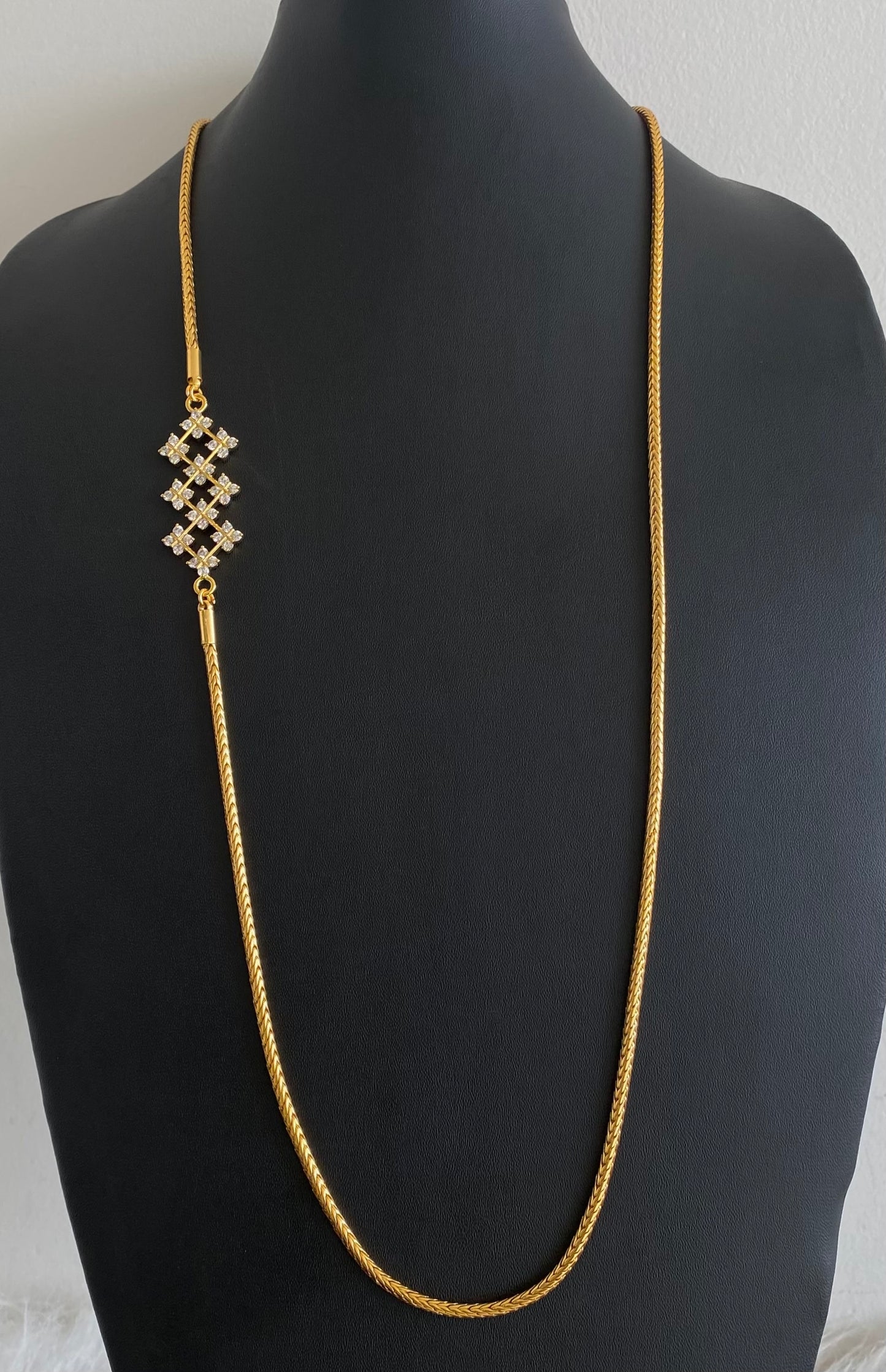 Gold tone white stone 30 inches mugappu chain dj-54420