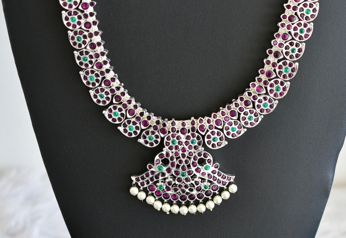 Silver tone precious kemp-green white pearl mango peacock haar Dj-52529