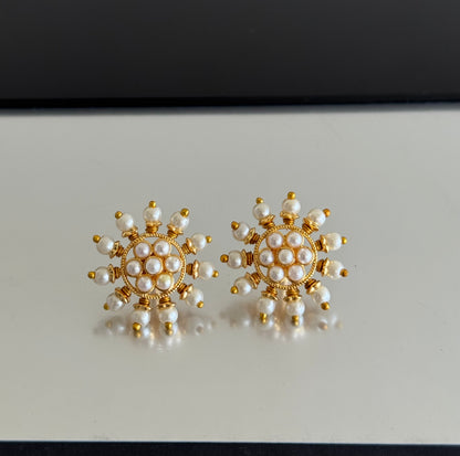 Gold tone pearl round beaded stud/earrings dj-51600