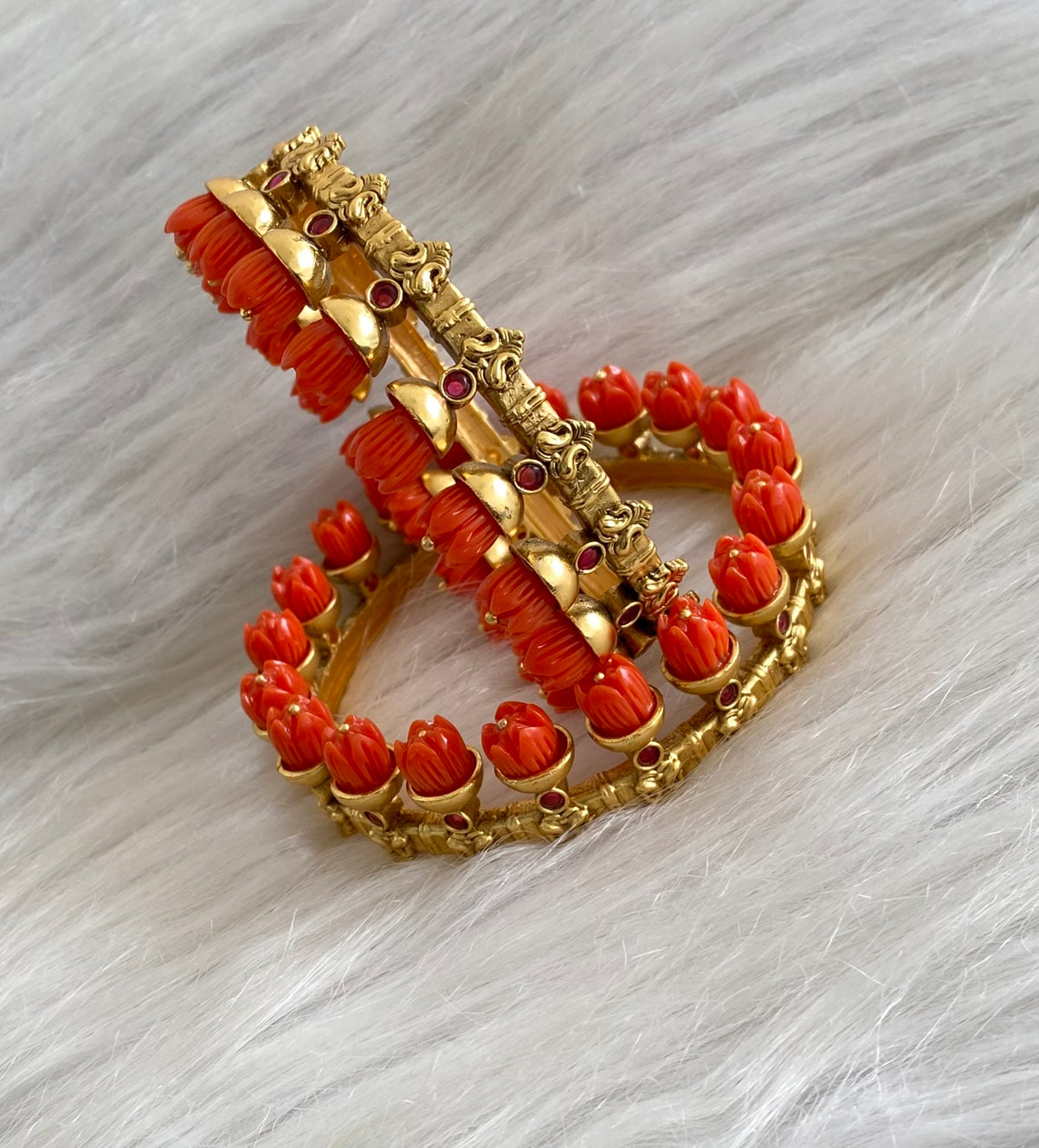 Antique gold tone coral red tulip beaded bangles fits(2.8 for 2.10) dj-55155