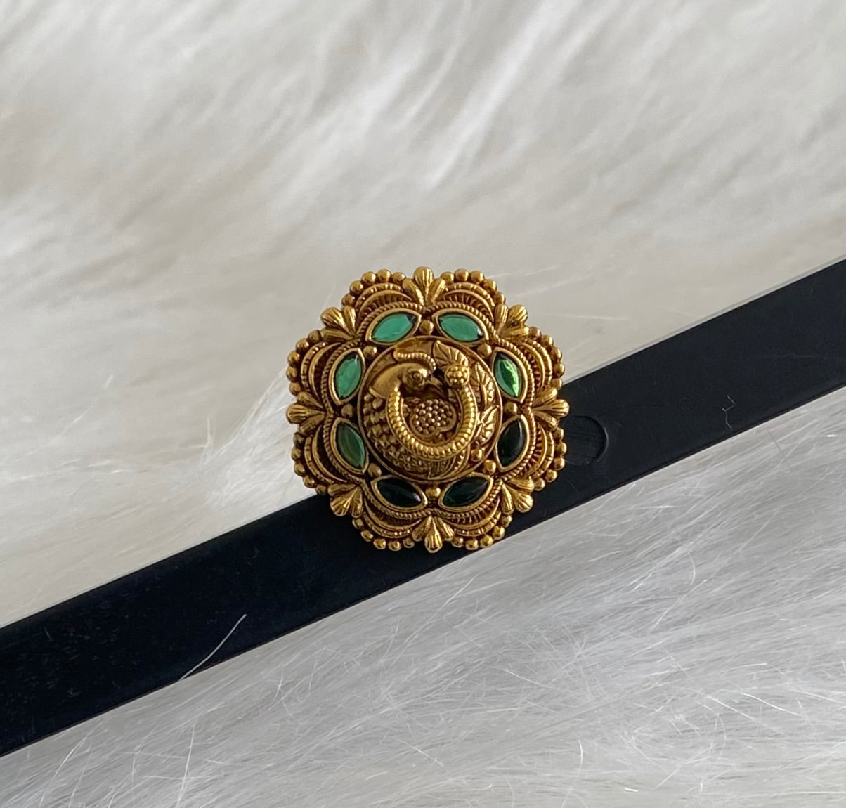 Antique gold tone green stone peacock finger ring dj-54335
