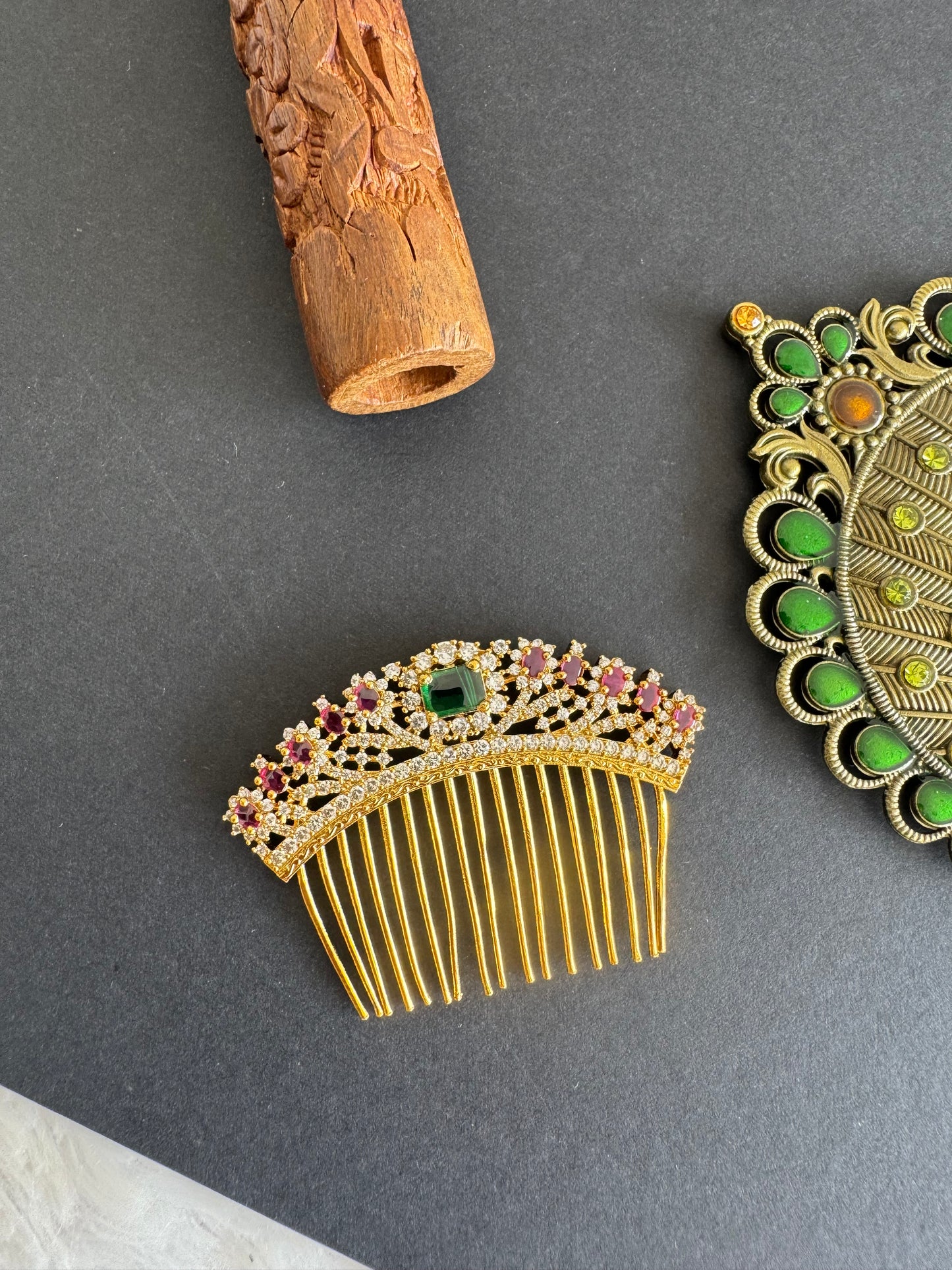 Matte finish kemp-green hair jewel dj-52032