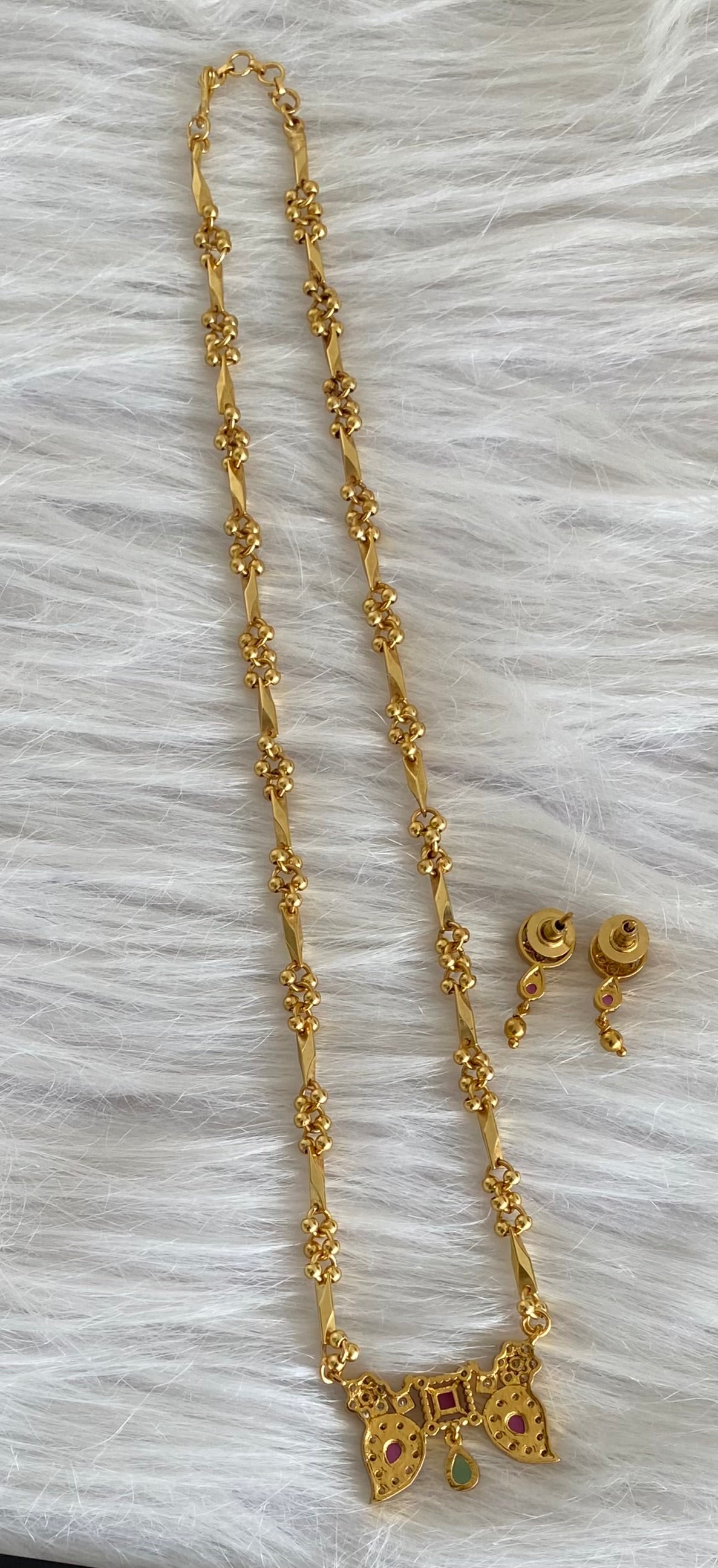Matte finish 18 inches chain ruby-green-white mango pendant set dj-54118