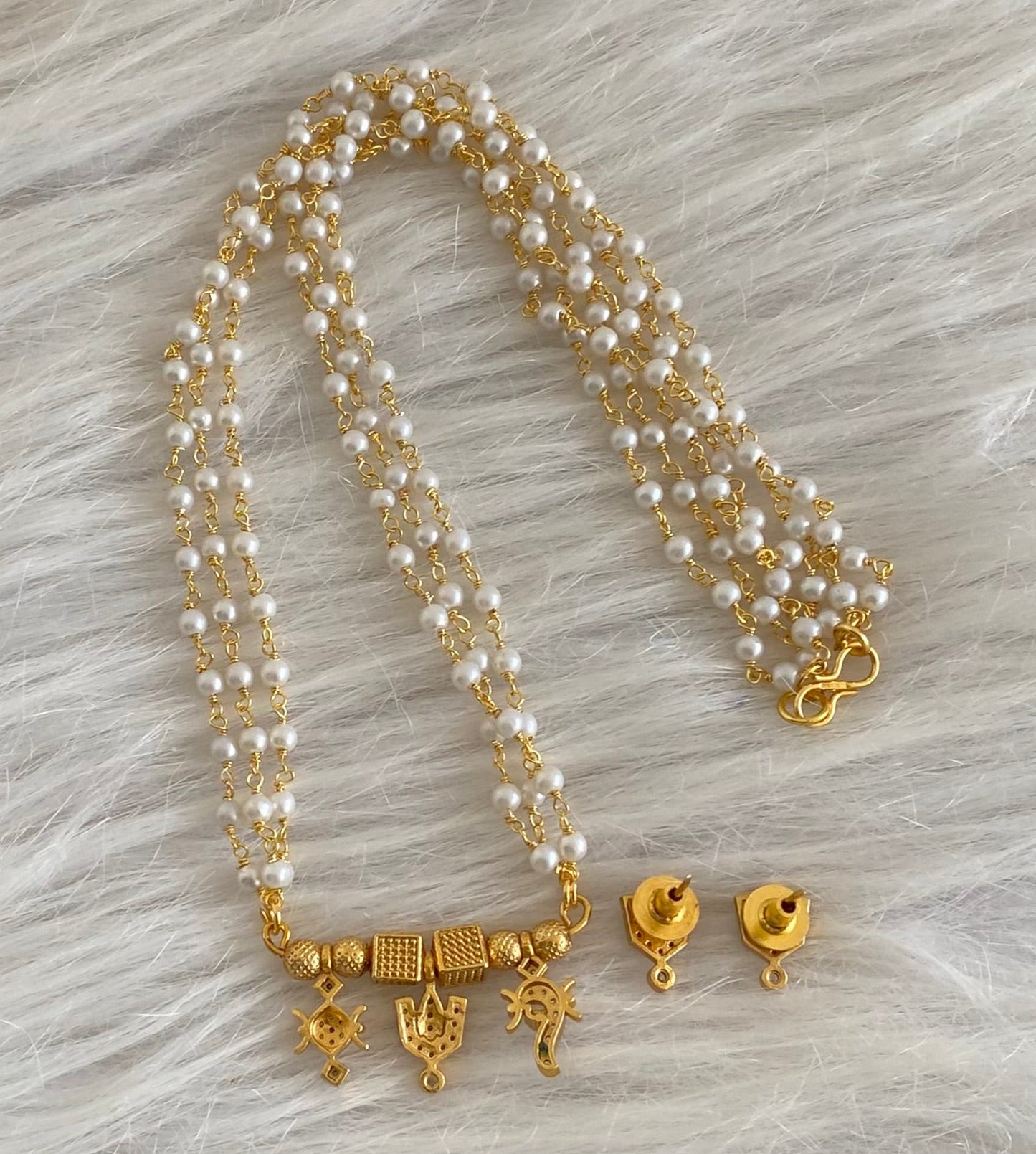 Gold tone ruby-green-white stone shanku-chakra-nama pearl chain set dj-54010
