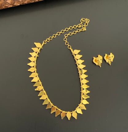 Gold tone kerala style pink thali kootam necklace set dj-48264