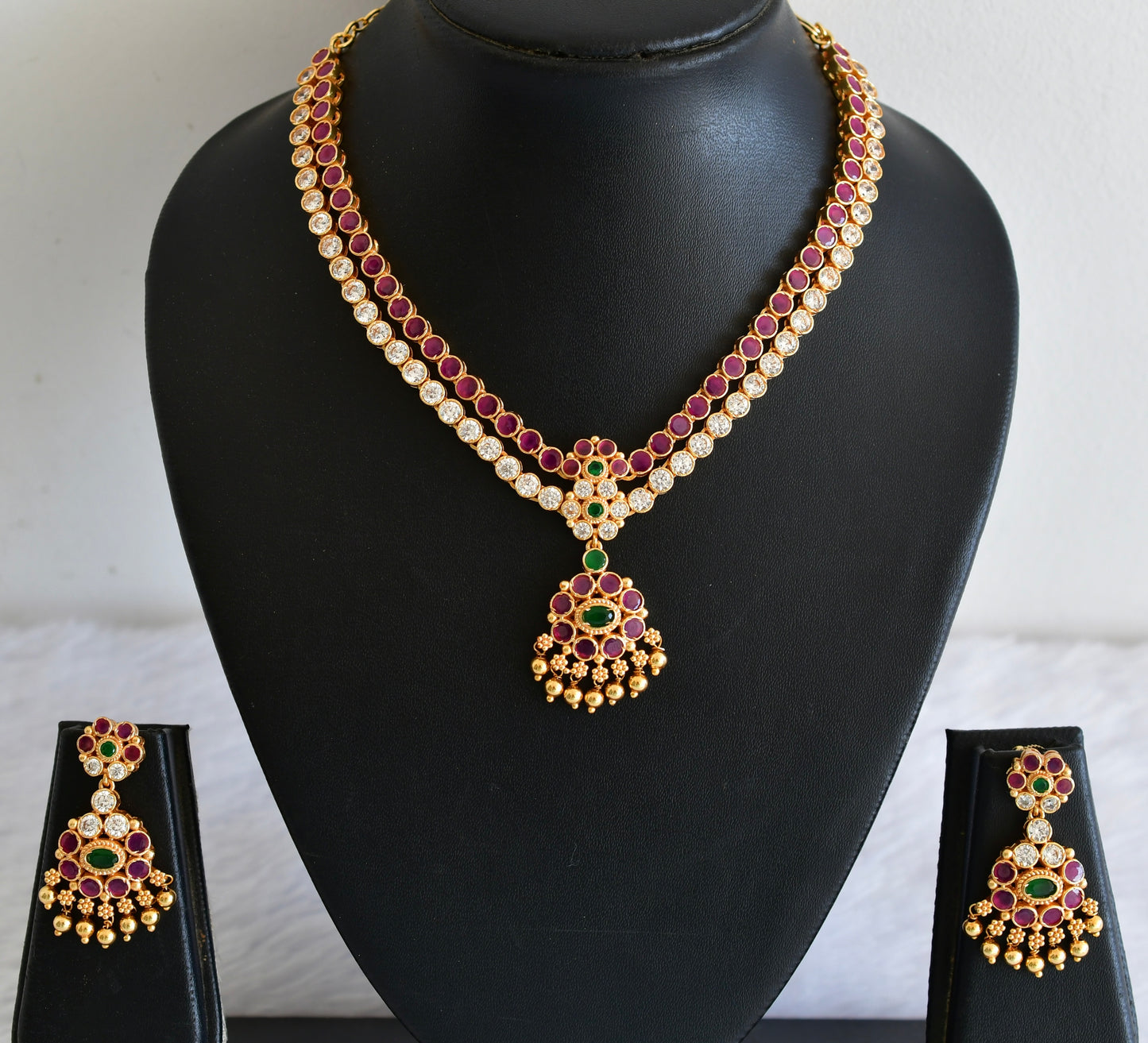 Matte finish white-ruby-green double layer attigai/necklace set dj-53178