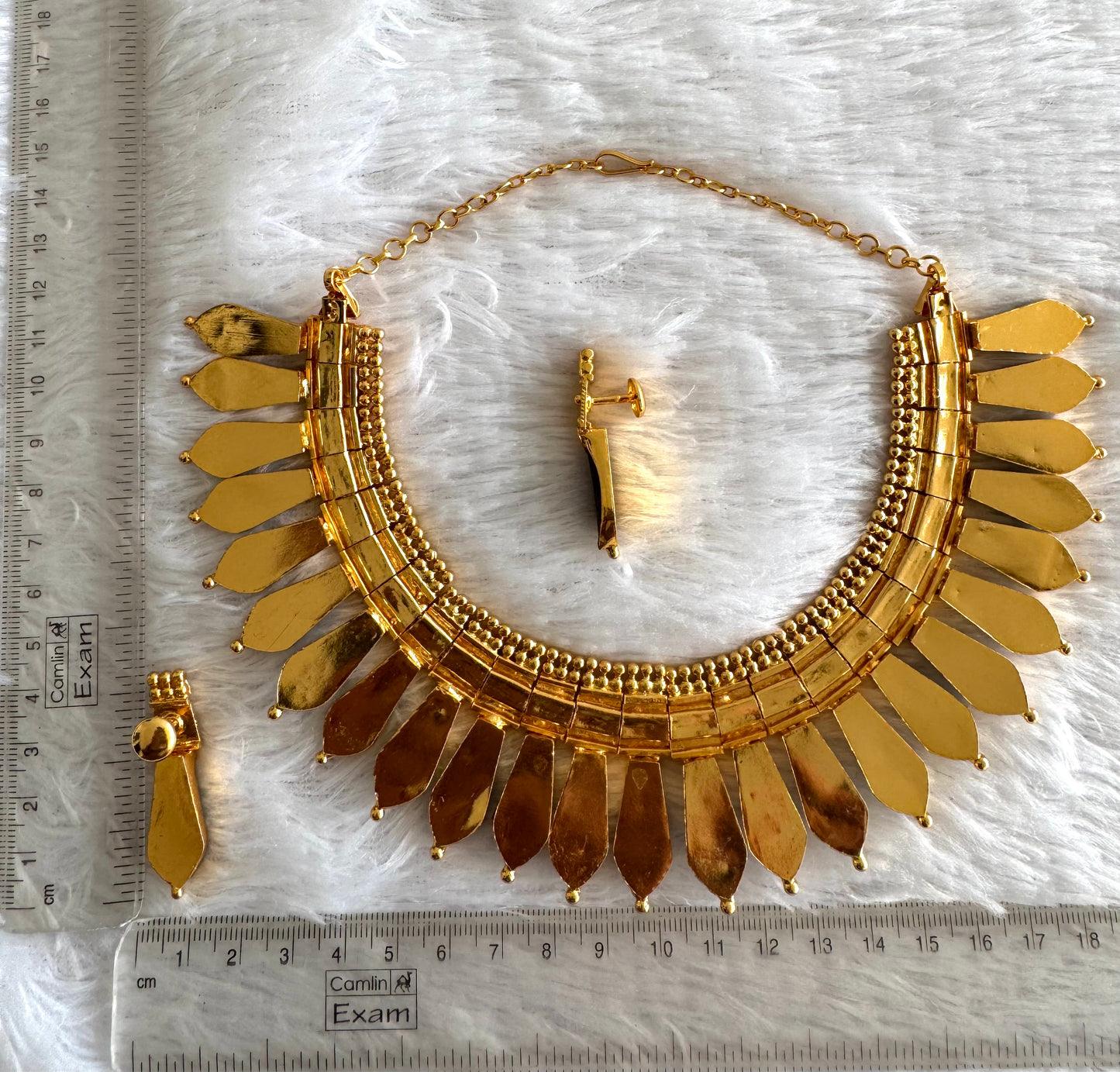 Gold look alike green-pink kerala style nagapadam big necklace dj-51720