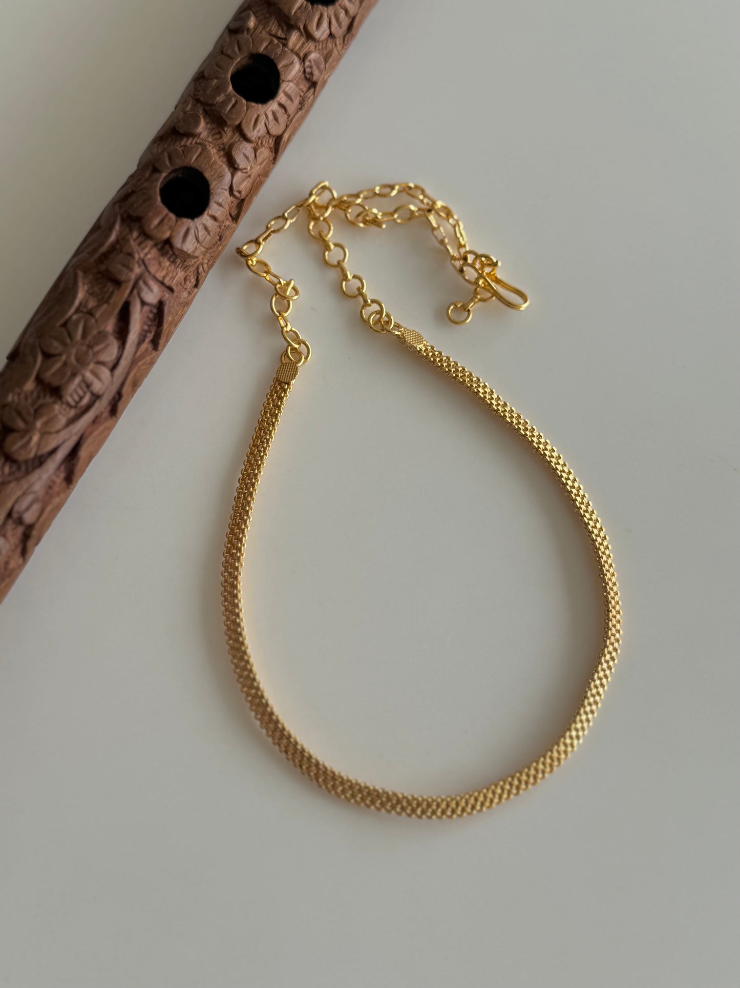 Gold tone 10.5 inches short chain dj-51457