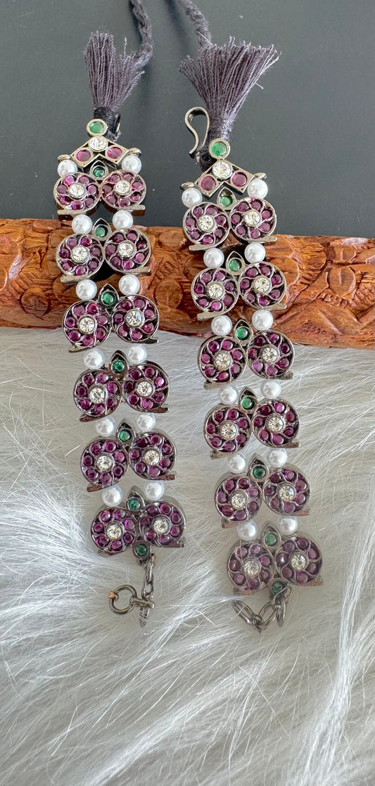 Black finish precious kemp-green pearl mango ear side chain Dj-51172