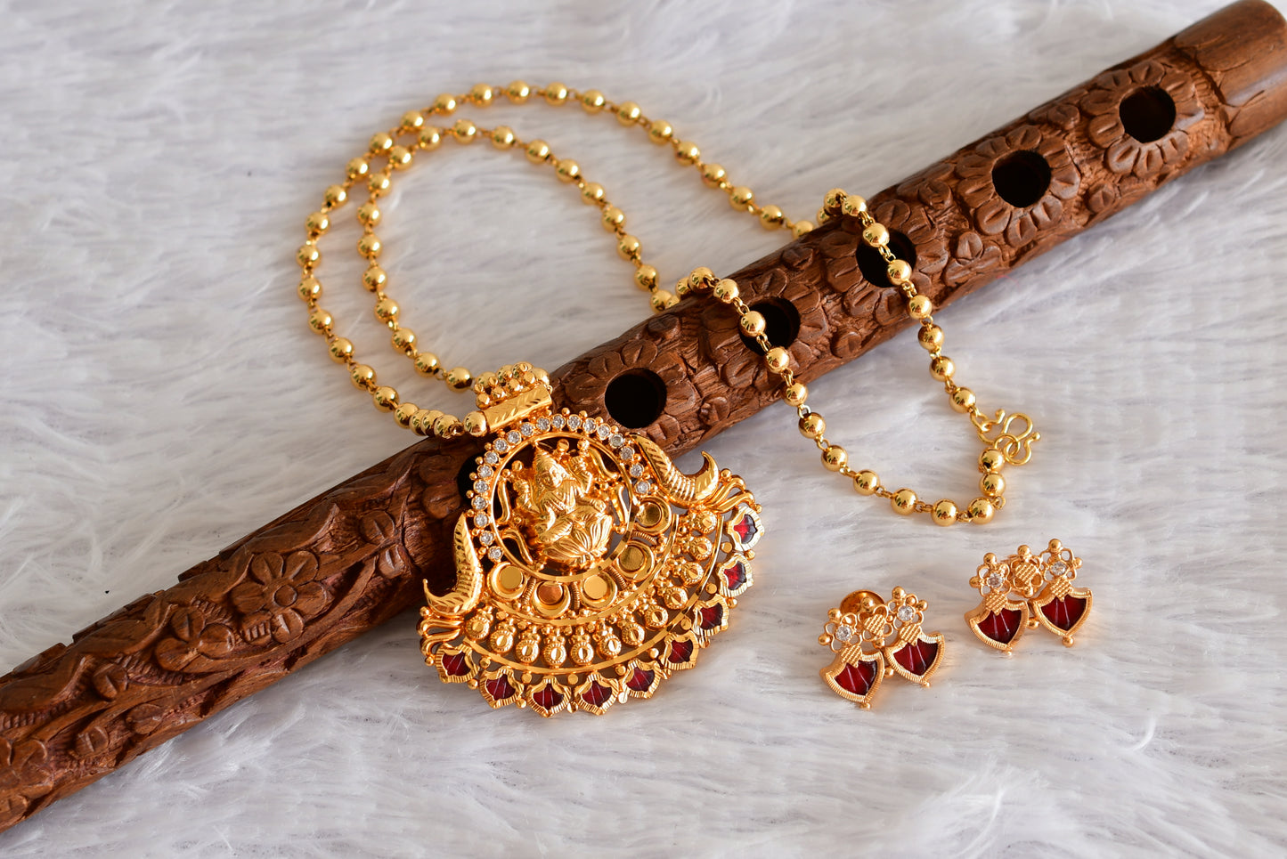 Gold Tone kerala style red palakka Lakshmi Necklace Set Dj-52204