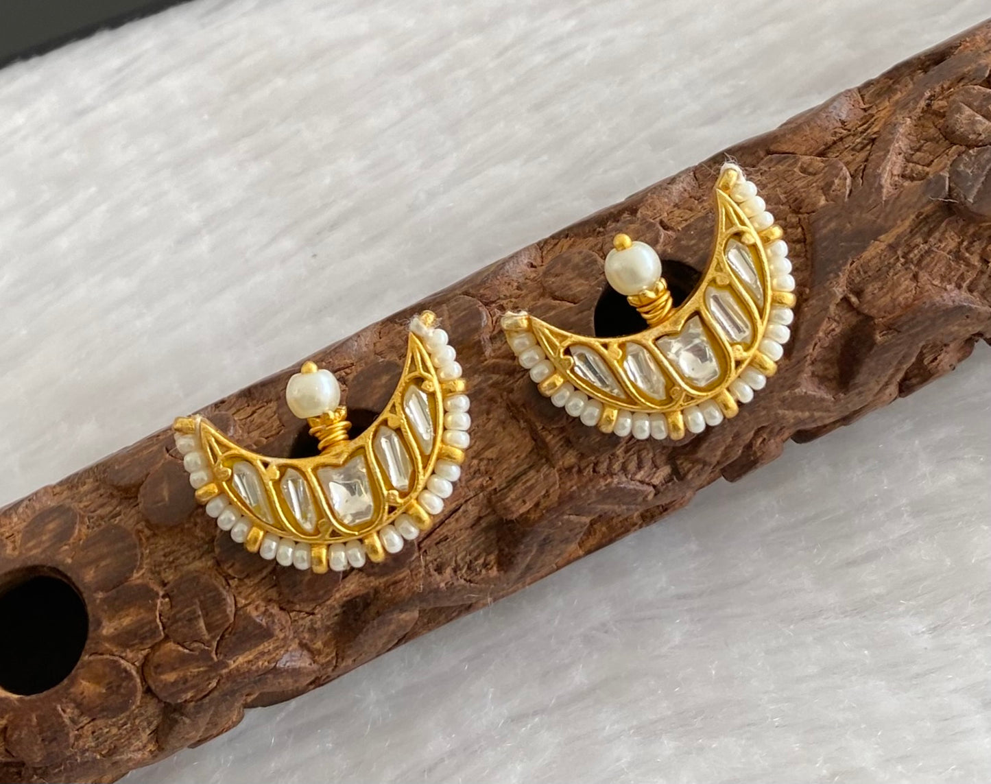 Gold tone white pearl kundan jadau moon earrings dj-53556