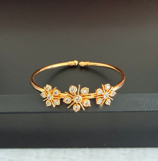 Gold tone AD flower adjustable kada/bangle Dj-53287