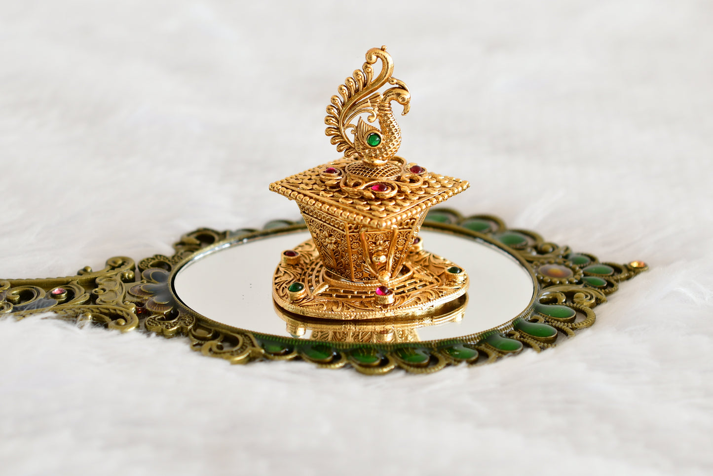 Antique gold tone kemp-green peacock kumkum box dj-52314