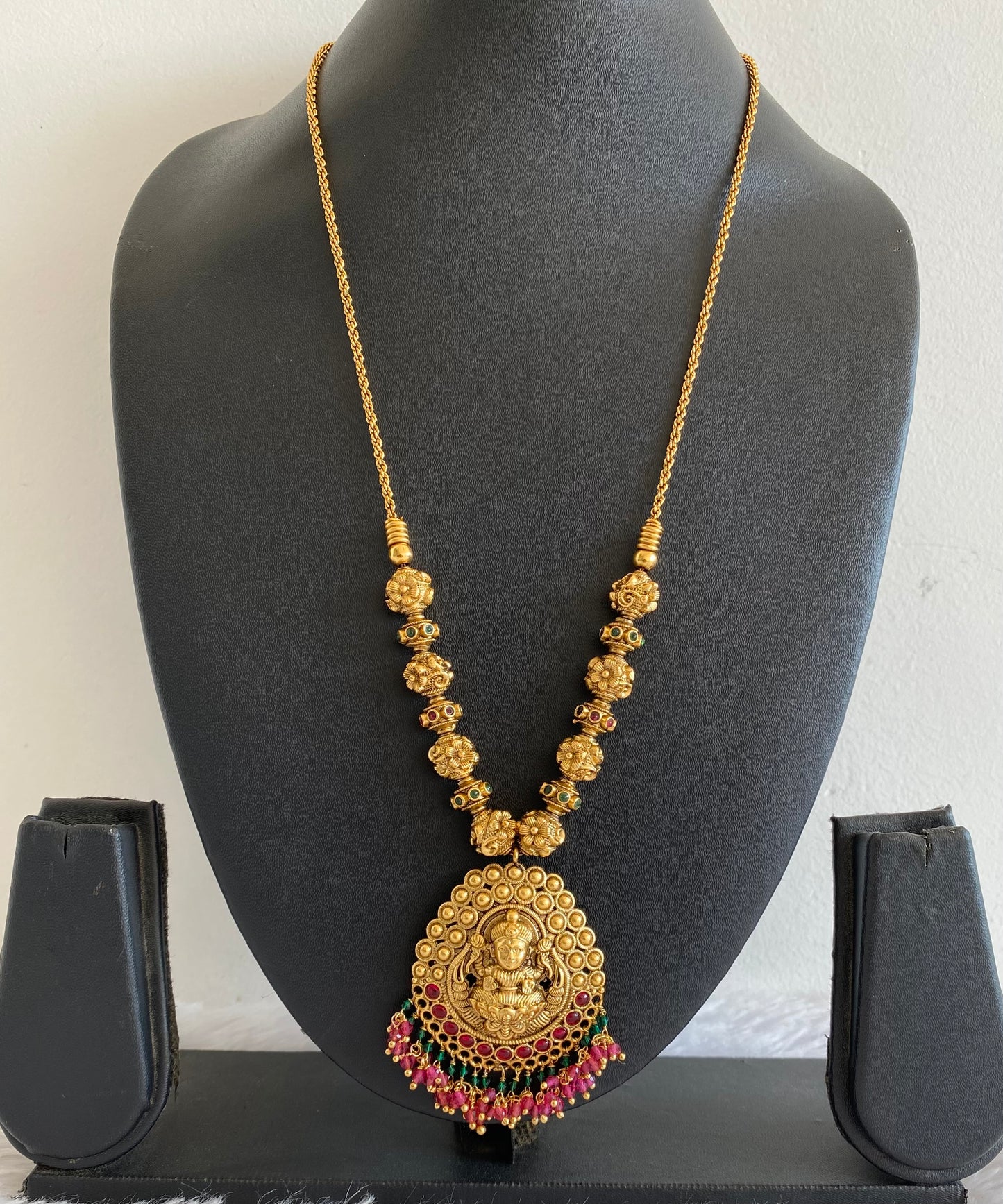 Matte finish kemp-green lakshmi beaded chain/necklace dj-37477