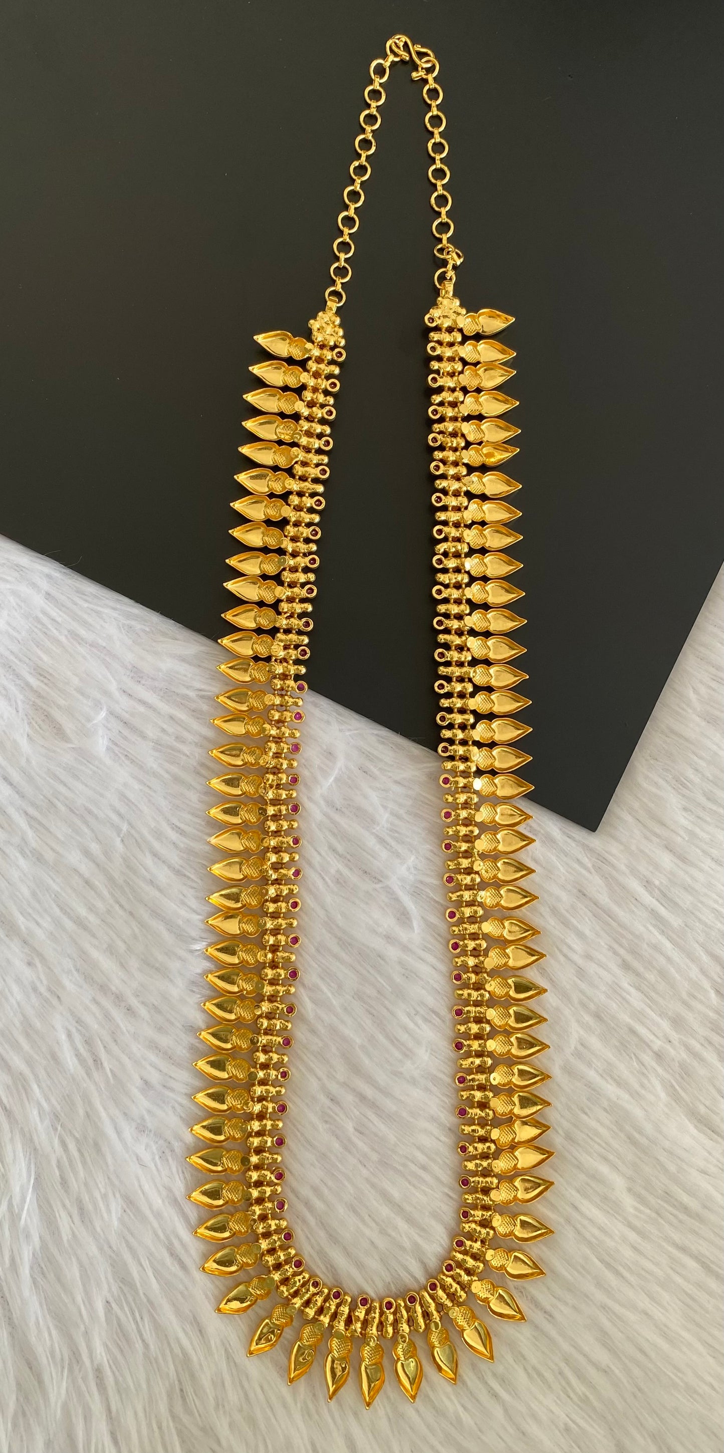 Gold tone pink stone kerala style heart haar dj-53171