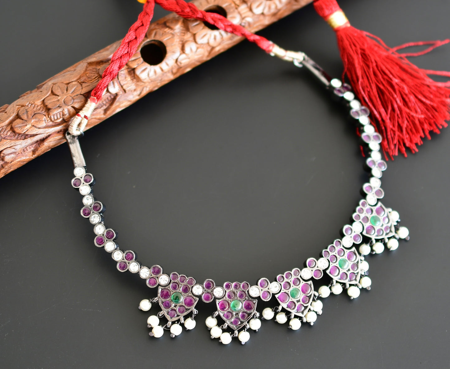 Black finish precious kemp-green pearl necklace dj-52509