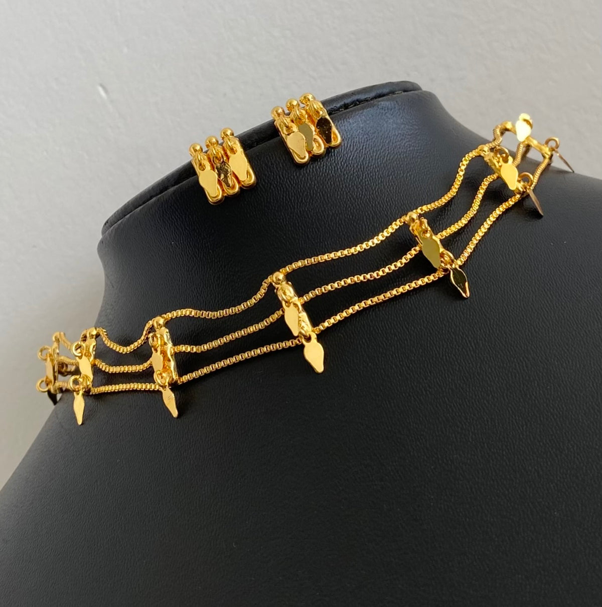 Gold tone kerala style elakka thali layer choker necklace set dj-55089