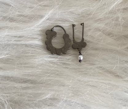 Black finish AD white stone pearl nathu-bulakku(nose pin) dj-54685