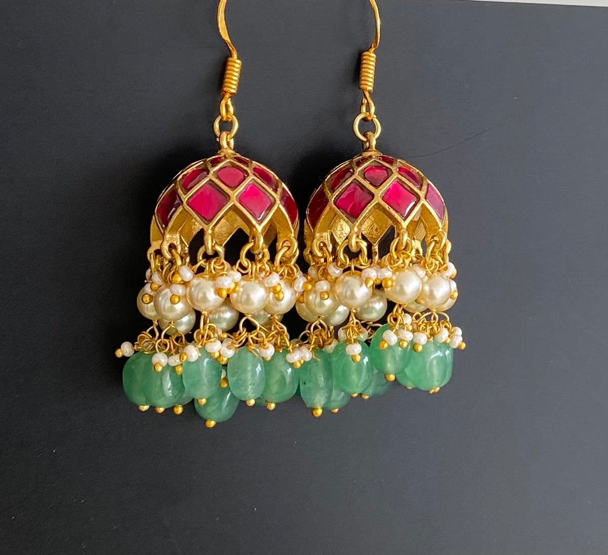 Gold tone pink kundan jadau green beaded pearl jhumkka dj-54256