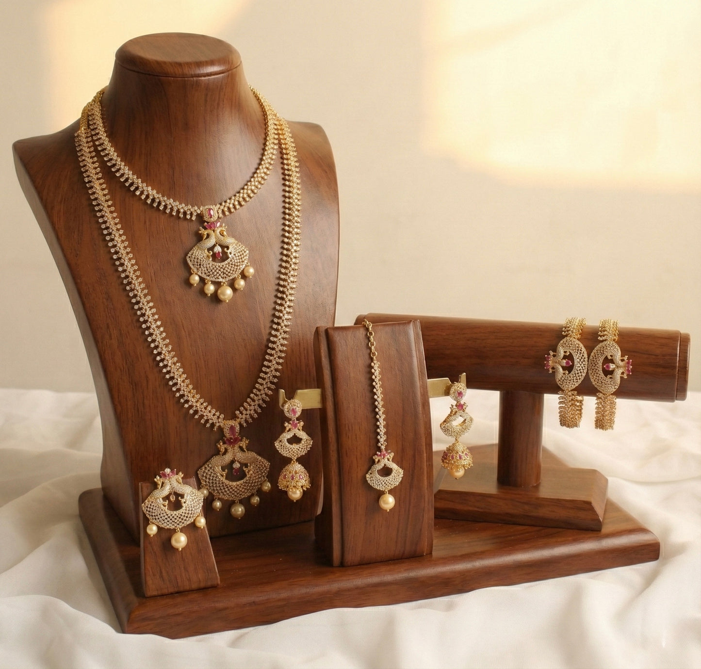 Gold tone cz ruby grand 17 pc bridal set DJ18116