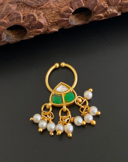 Gold tone kundan jadau green-white stone pearl nose pin/bulakku dj-53796