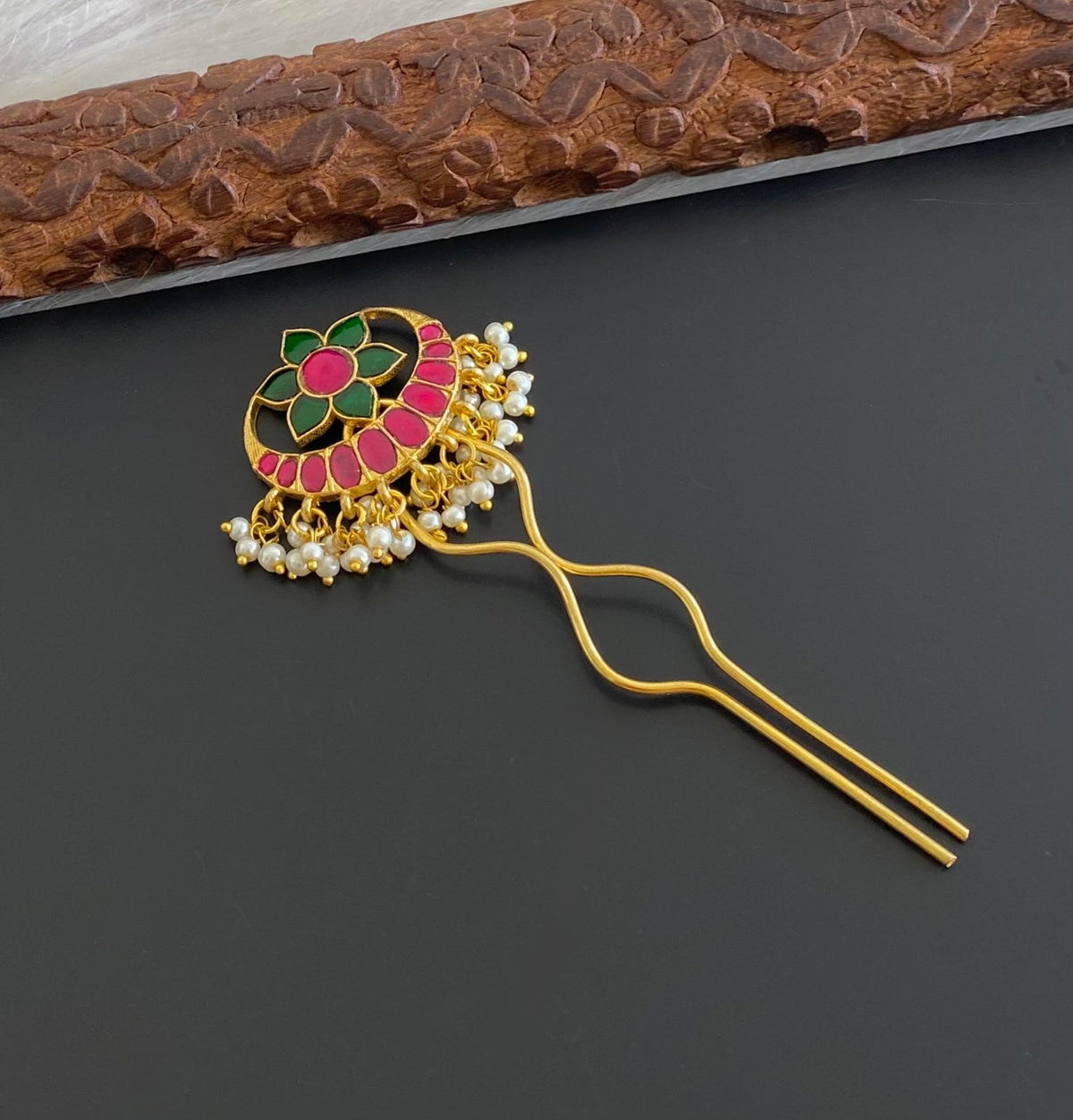 Gold tone kundan jadau kemp-green pearl moon flower hair jewel/pin dj-55065