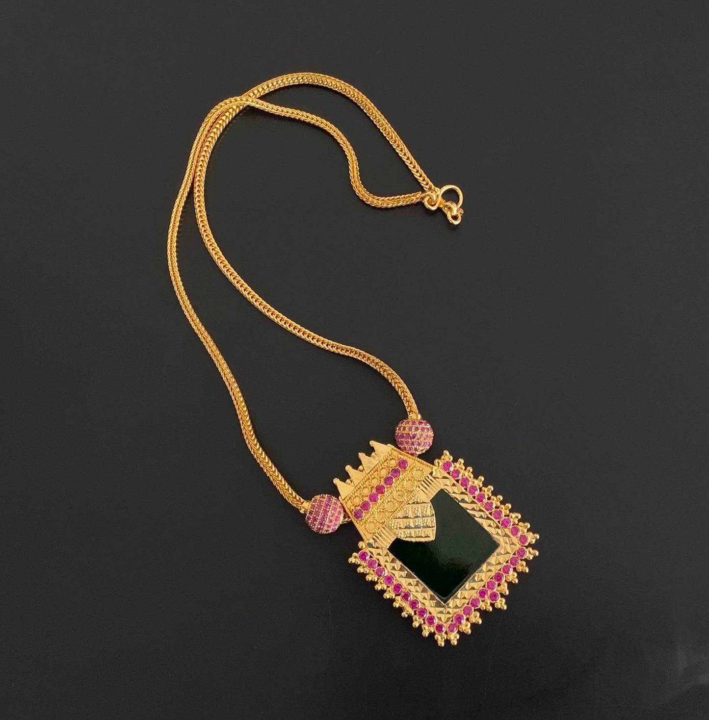 Gold tone pink-green Kerala style necklace dj-54450