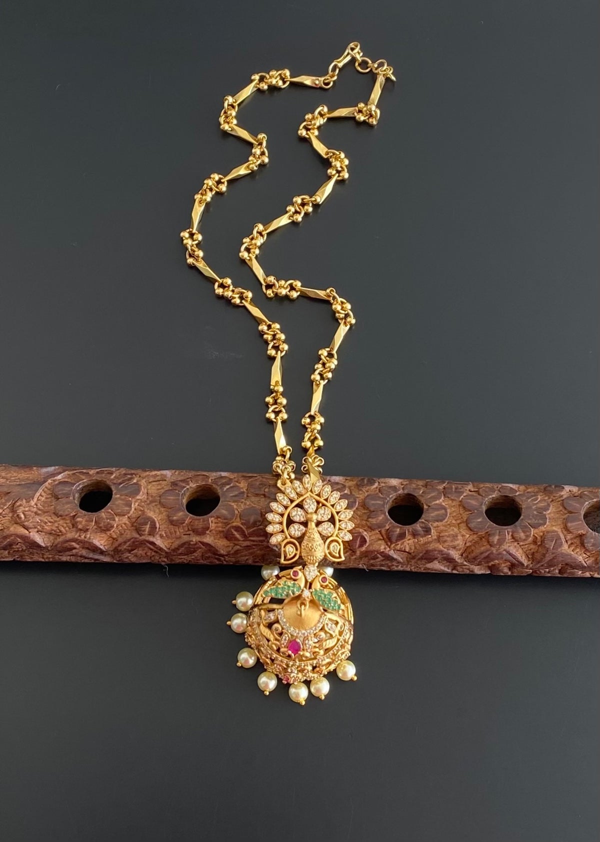 Antique gold tone ruby-green-white peacock jhumkka pendant with chain dj-55087