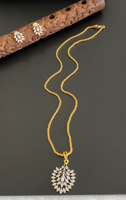 Gold tone 18 inches chain with two tone pendant set dj-54031