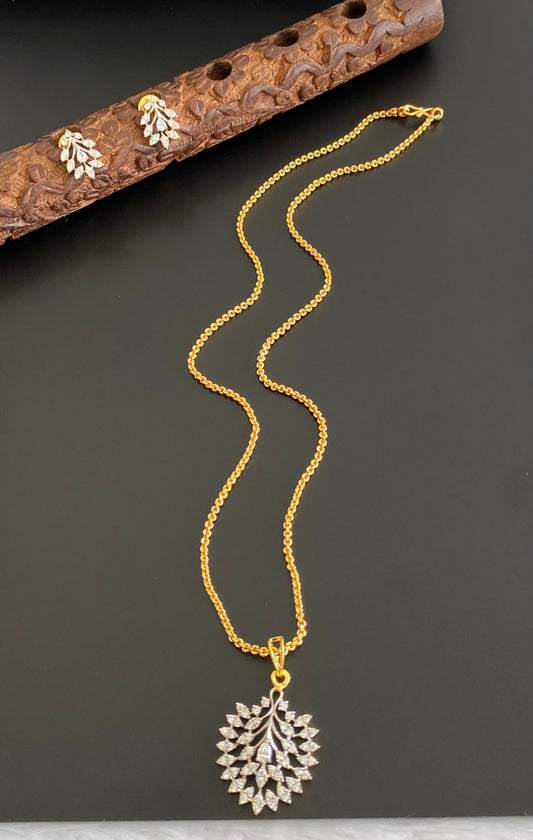 Gold tone 18 inches chain with two tone pendant set dj-54031