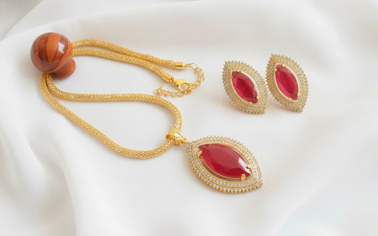 Gold Tone Cz Ruby-white necklace set DJ25479
